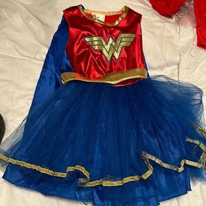 Girls Wonderwoman costume